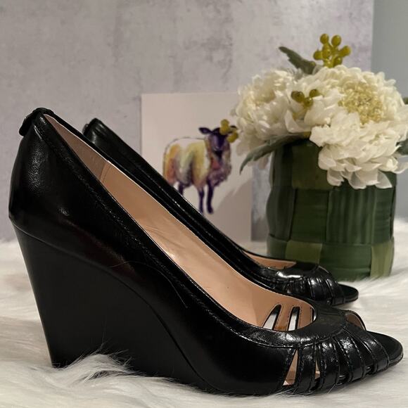 NEW Calvin Klein Wedge Flare Leather Peep Toe Pumps Black Size 6 NWOT - Picture 4 of 15